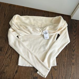 NWT Abercrombie off the shoulder top